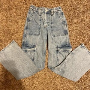 mid rise light wash cargo jeans